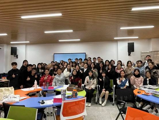 4561a04ea40765b95e31090b9fb022de